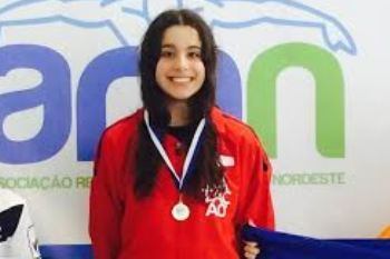 Naval com atleta de performance notável