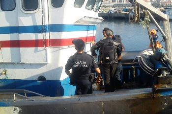 policia barcos